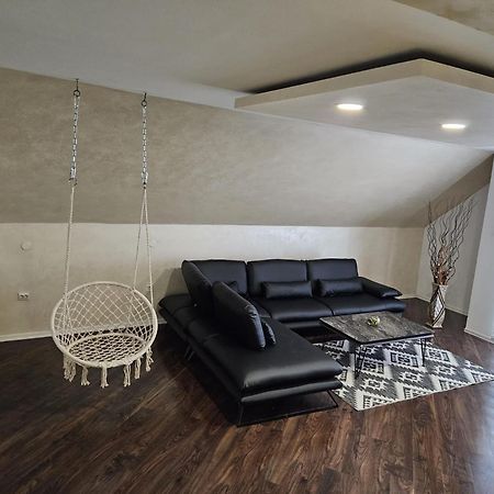 Apartman Daniela ซาราเยโว ภายนอก รูปภาพ
